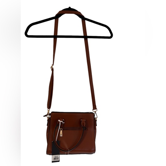 NWT La Terre Vegan Women’s Crossbody Bag. Color Brown With Gold Tone - Picture 4 of 11